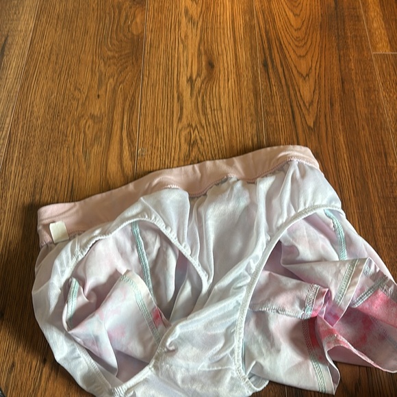 Shorts with liner - Picture 3 of 3